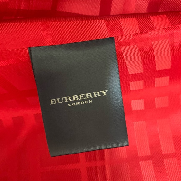 Burberry Red Trench Coat with Monochromatic Red Plaid Lining ❤️ - Picture 4 of 9